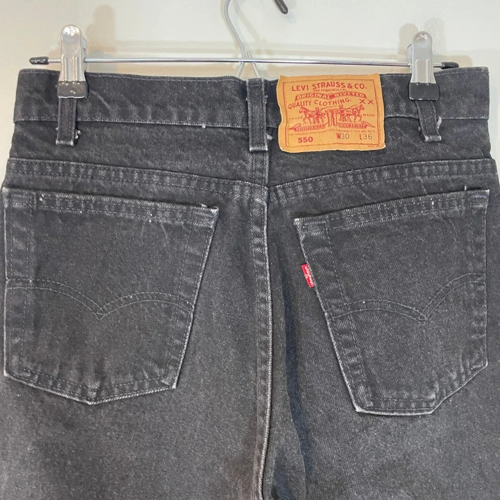 VTG Levis 550 Relaxed Fit Jeans Mens 30x32 Faded Black USA Denim 2011 Y2K READ
